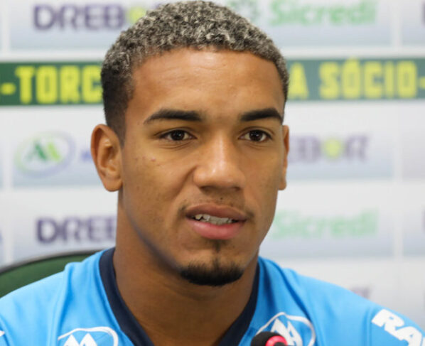 Em áudio vazado, Denilson revela proposta do Corinthians e afirma não estar acima do peso