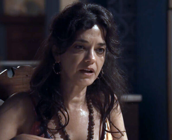 Morena (Ana Cecília Costa) em Renascer