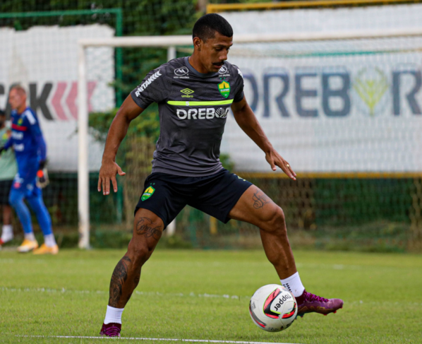DOURADO INICIA TREINOS PARA SEMANA DE DECISÕES