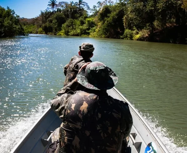 pesca-piracema-barco