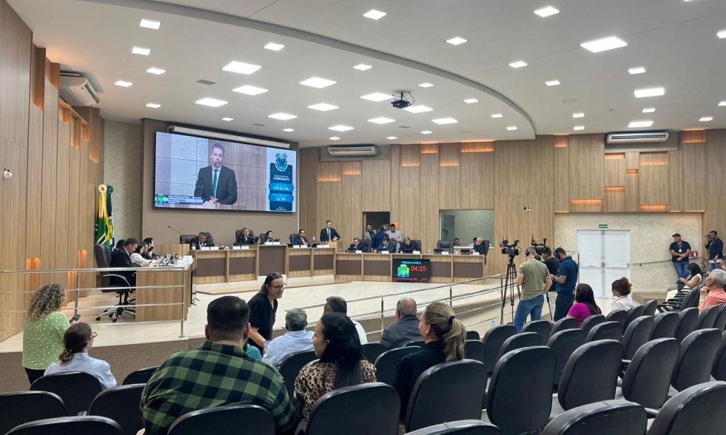 Câmara aprova calendário legislativo de 2026 na 1ª Sessão Ordinária