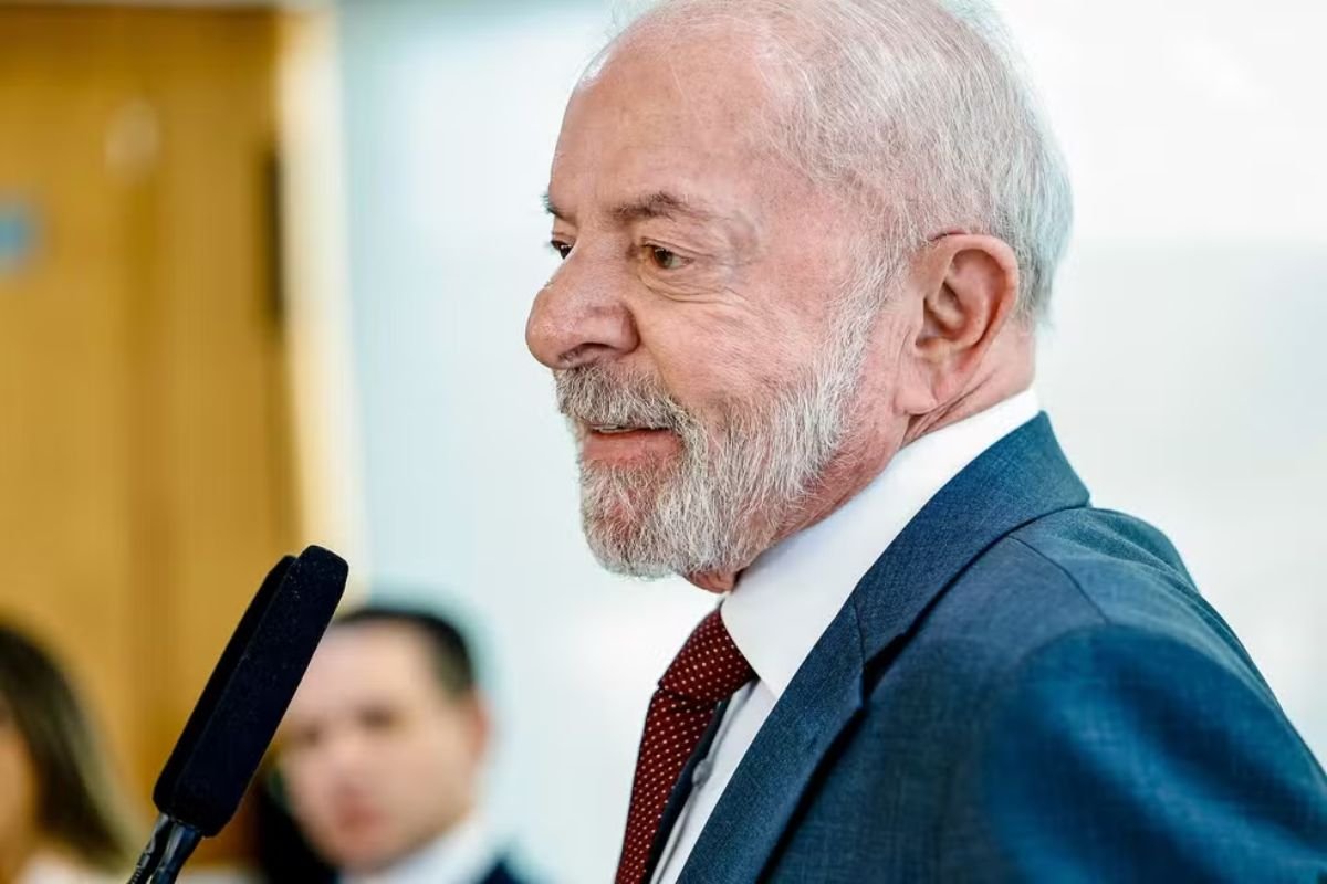 Lula viaja à Índia para cúpula sobre Inteligência Artificial e