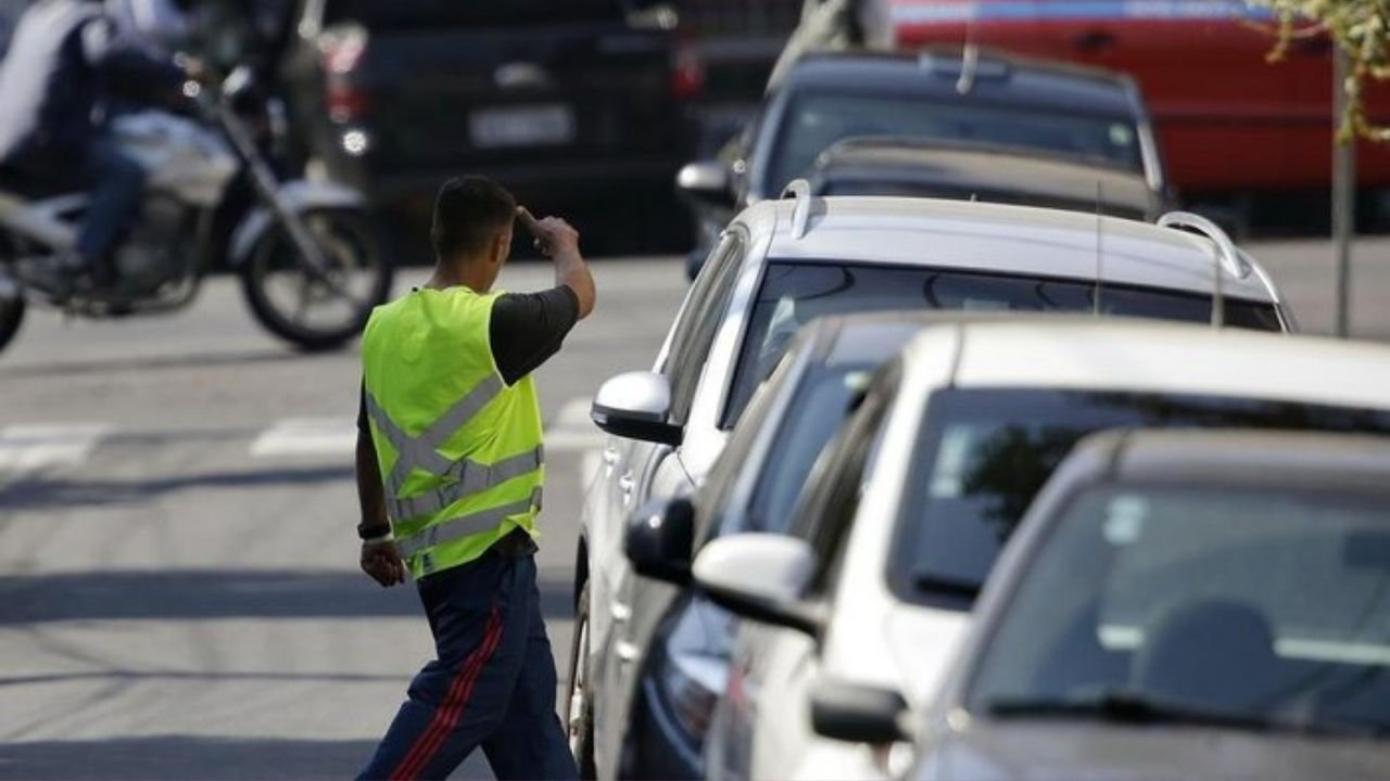 projeto prevê crachá e proíbe bloqueio de vagas públicas