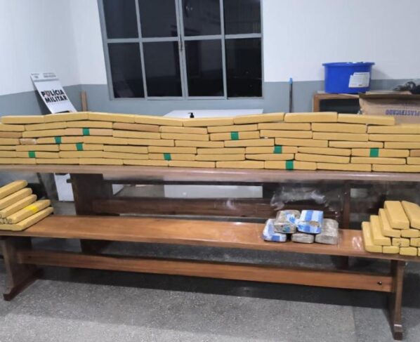 Polícia Militar apreende mais de 130 tabletes de entorpecentes durante abordagem em Guiratinga